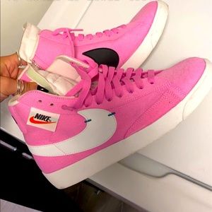 Nike Blazer Mid Rebel Psychic Pink (W)